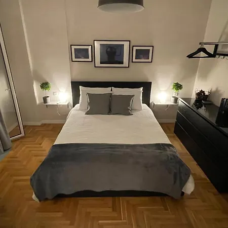 2 Newly Renovated Charming Apartments Steps From Panormou Metro Station-2